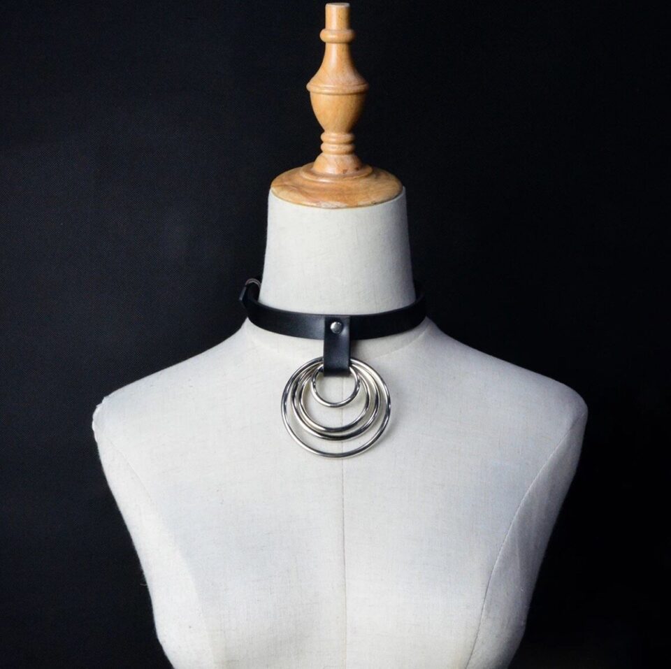 isabella choker